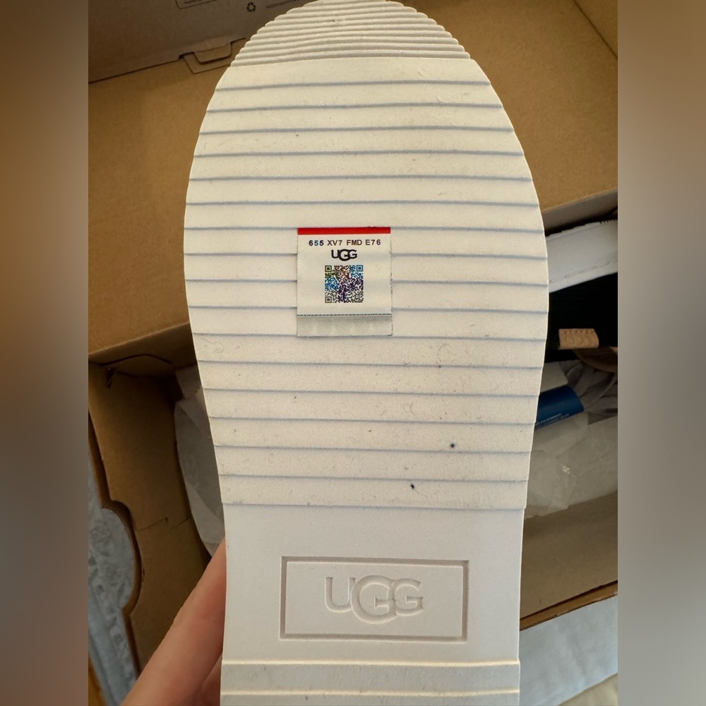 Women’s Almeda Slip On Sneaker Size 7 NEW IN BOX